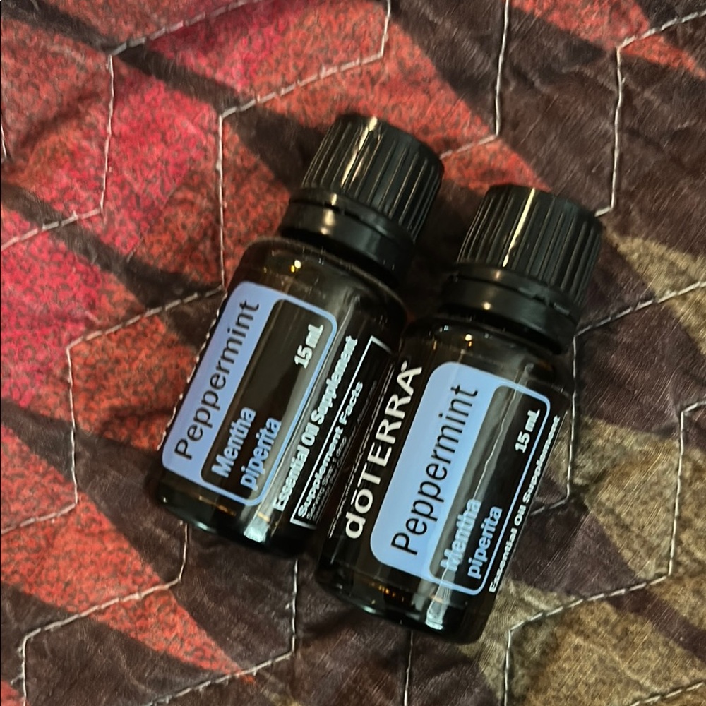 doTERRA Peppermint Essential Oil with Black Cap